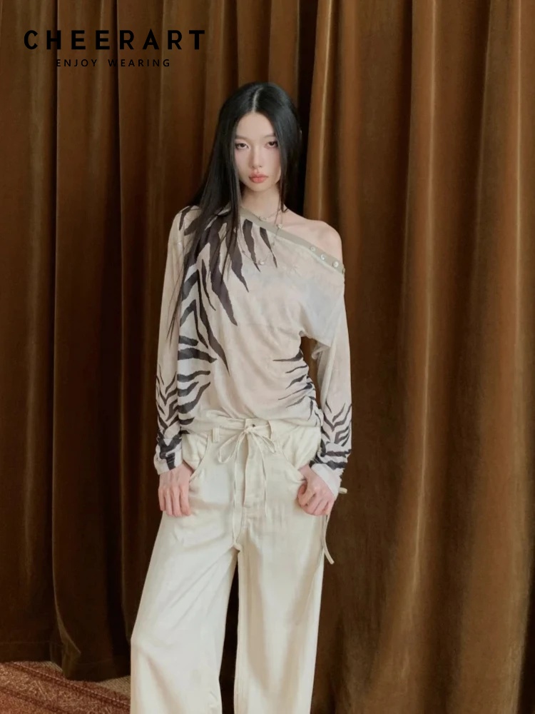Street Fashion Fall 2025 - CHEERART Zebra Off Schouder Designer Lange