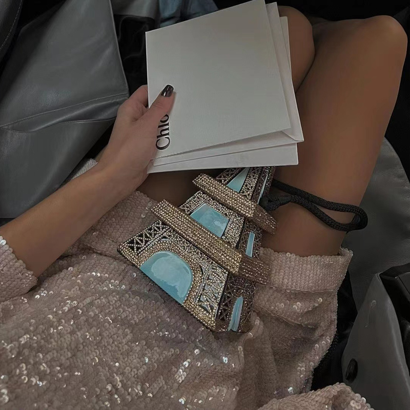 Paris Fashion Week 2025 Blogge - Street Fashion Week recensie en prijs
